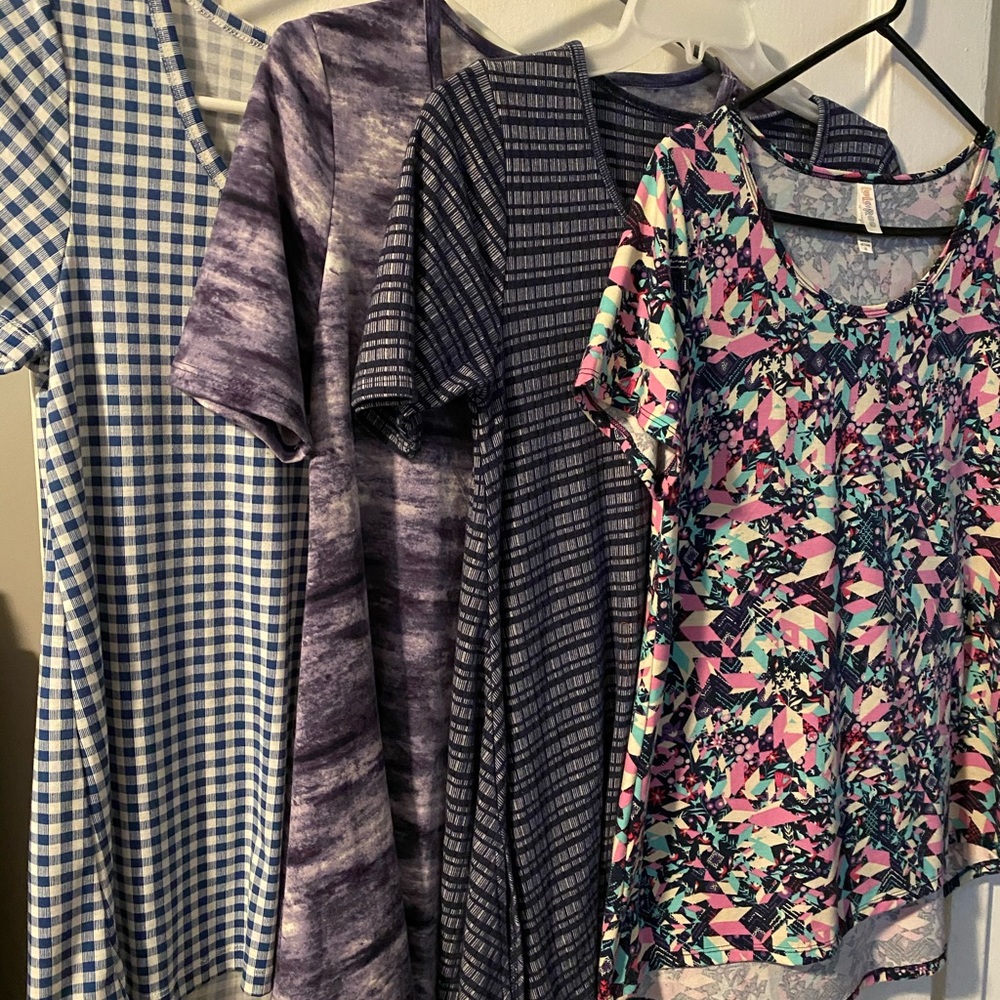 4 luluaroe perfect tees